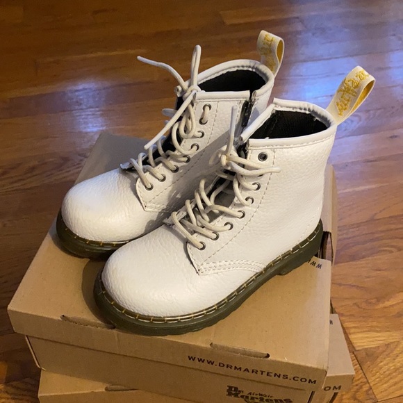 Dr. Martens Other - Dr. Martens kids Brooklee boots size 9